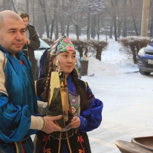В Хакасию доставили пламя Всероссийского семейного очага